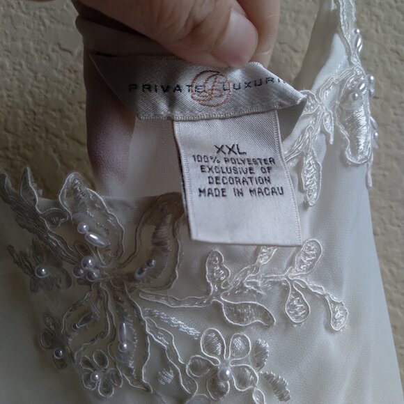 Vintage Private Luxuries White Sheer Slip Dress with Floral Patch Detail - Picture 4 of 6